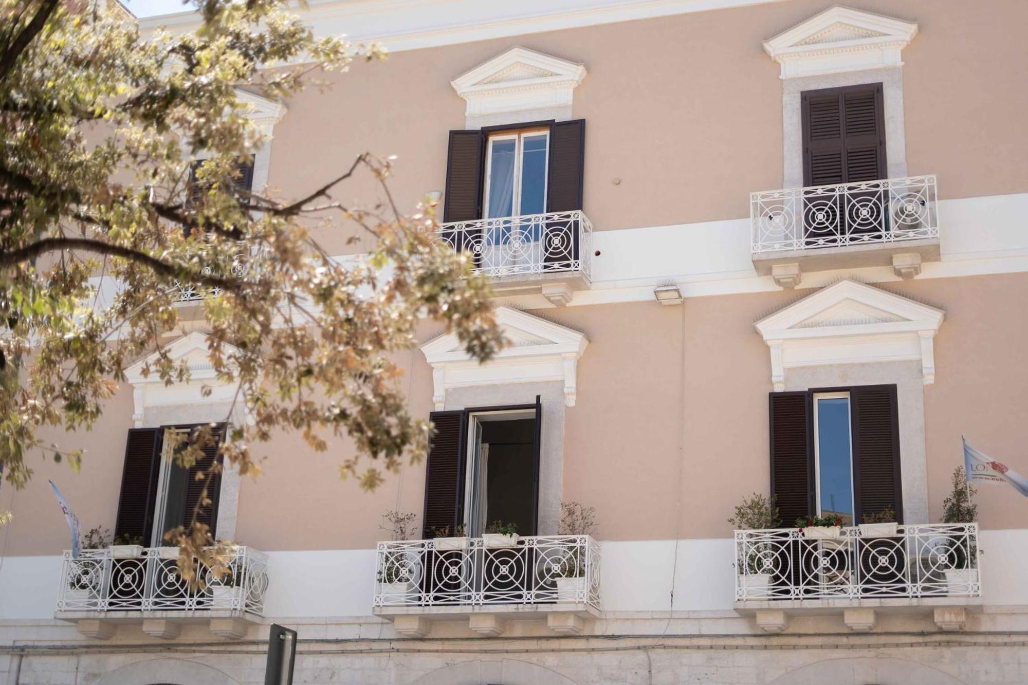 B&B Longobardi Trani Exteriör bild